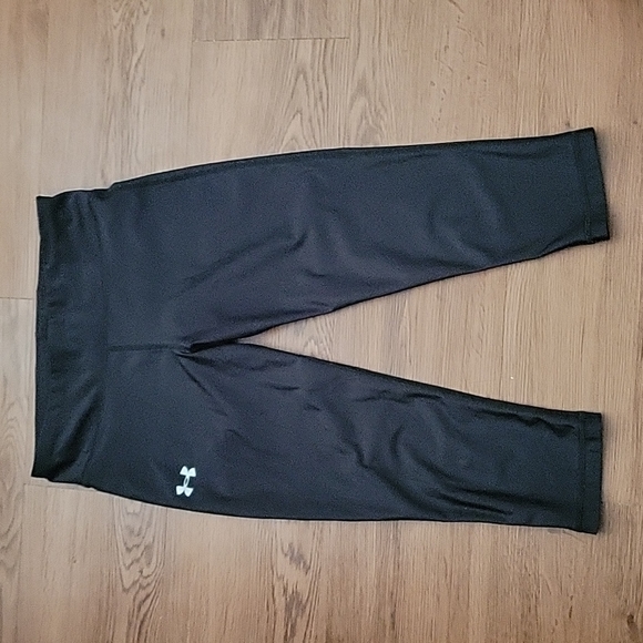 Under Armour Pants - Under Armour Crop Leggings